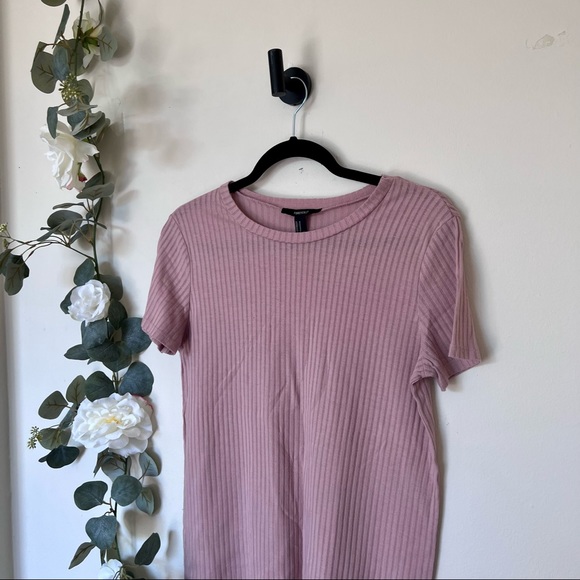 🤍 Forever 21 T-Shirt - Picture 2 of 7